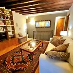 Allegretto Rialto 아파트